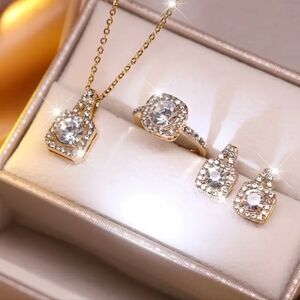 Designer Jewelry Set ( New)